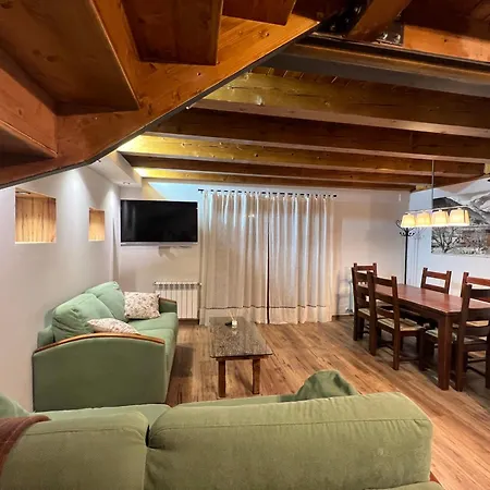 Arties Luxury Apartments Con Gran Jardin Comunitario Arties
