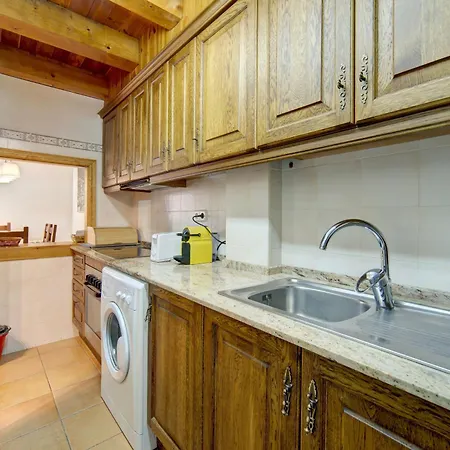 Arties Luxury Apartments Con Gran Jardin Comunitario Arties